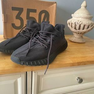 Yeezy boost 350 v 2 used size 12